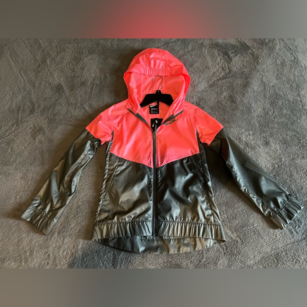 NWT Nike girls windbreaker jacket Large